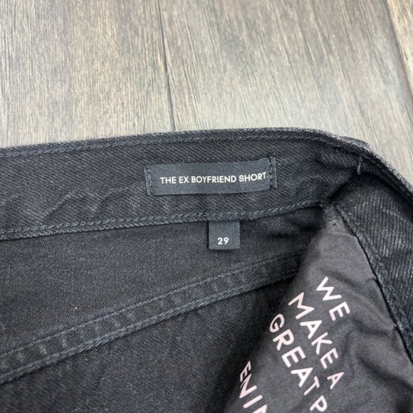 Aritzia NWOT Denim Forum The Ex Boyfriend Short - Picture 5 of 9